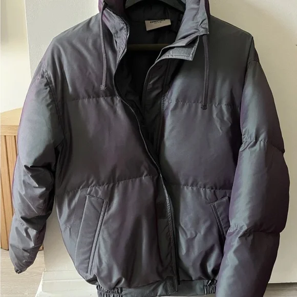 Essentials Iridescent Puffer Jacket - Picture 7 of 12